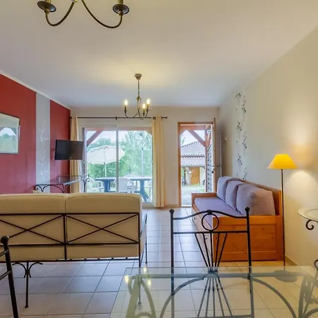 Apartment La Sarlaterra - Appt Avec Piscine Partagee Sarlat-la-Caneda